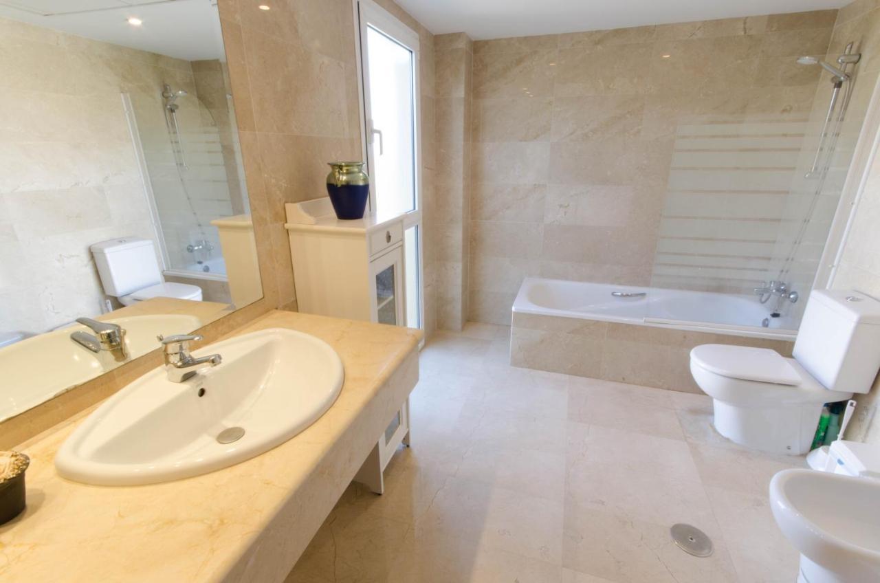 El Coral Apartment - First Beach Line Estepona Ngoại thất bức ảnh